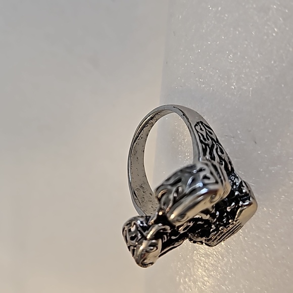 KNUCKLEHEAD Silvertone Size 13.5 Ring - Picture 2 of 6